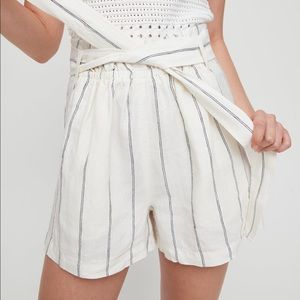 Aritzia Wilfred Gélas High Waisted Paperbag Shorts